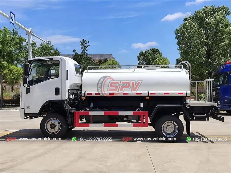 ISUZU NPR Fresh Water Carrying Truck - Left Side